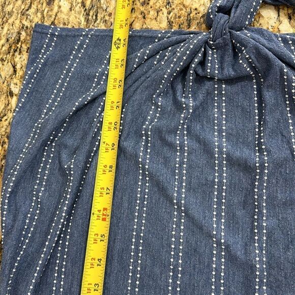 W5 Denim Blue Dot Stripe Short Sleeve Tie Front Top Size 2X - Picture 7 of 7